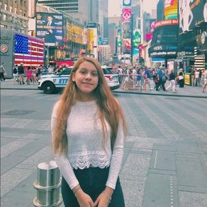 Meet your Posher, Alina